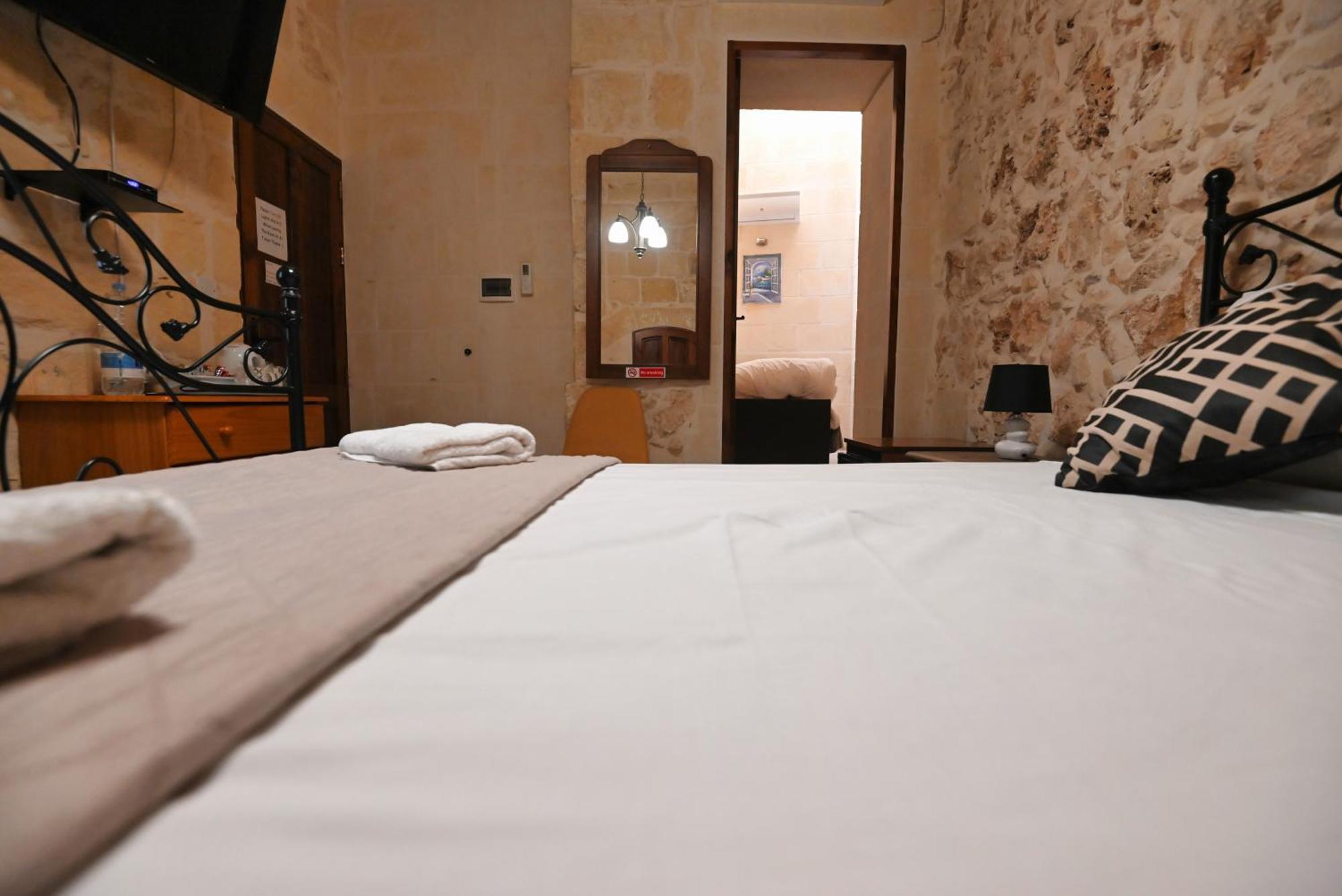 The Cloisters Bed And Breakfast Шаара Экстерьер фото