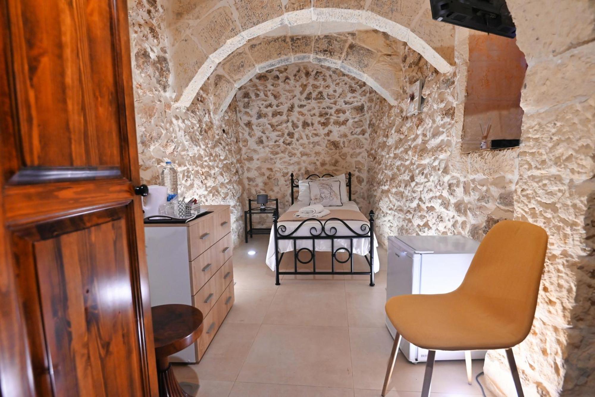 The Cloisters Bed And Breakfast Шаара Экстерьер фото