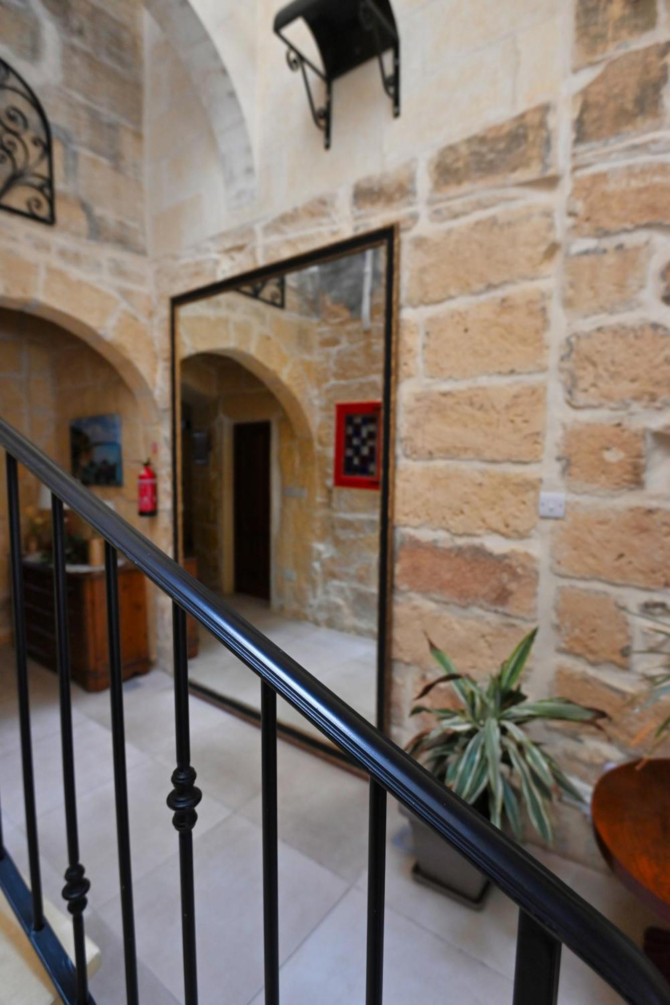 The Cloisters Bed And Breakfast Шаара Экстерьер фото