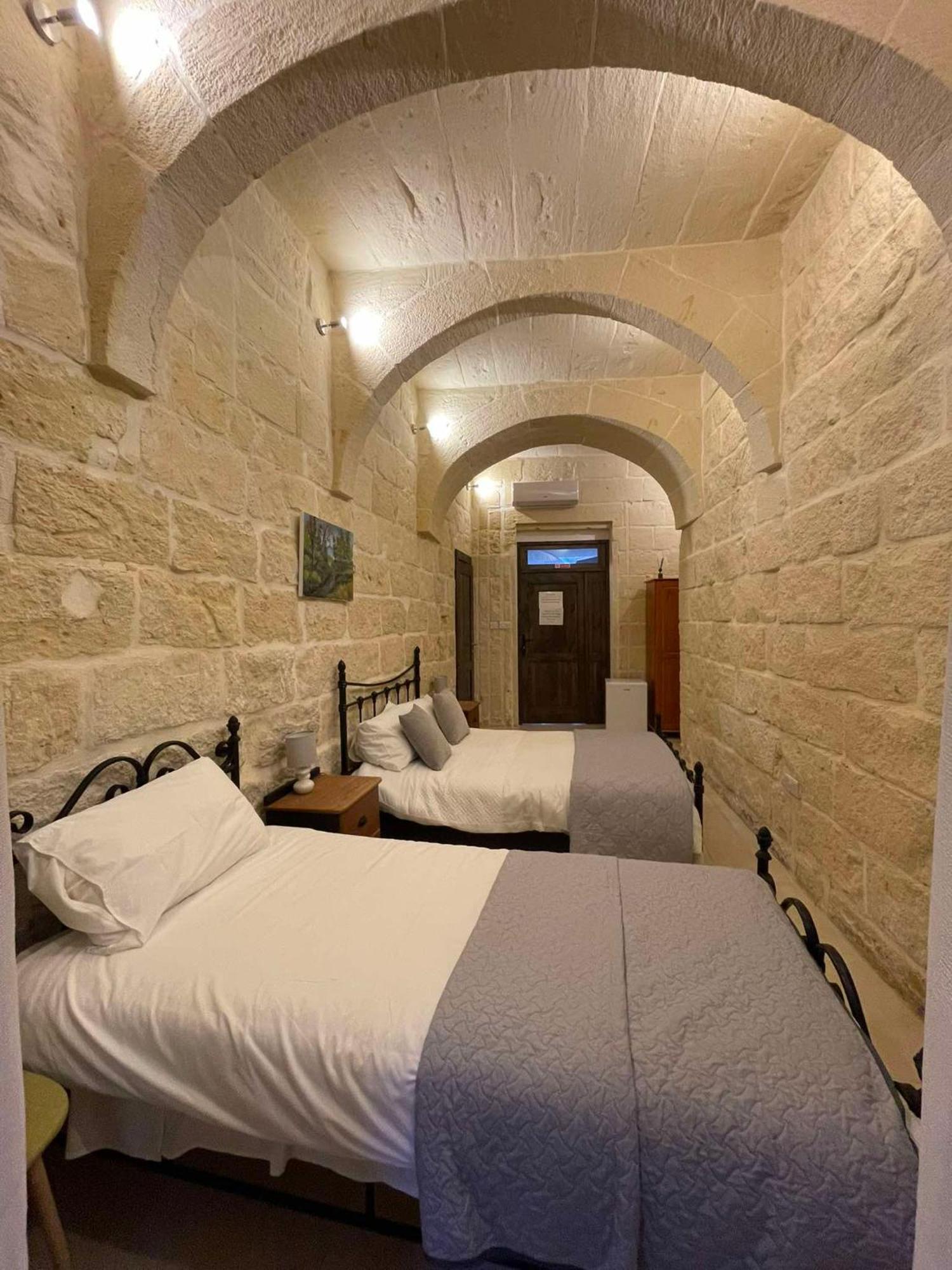 The Cloisters Bed And Breakfast Шаара Экстерьер фото